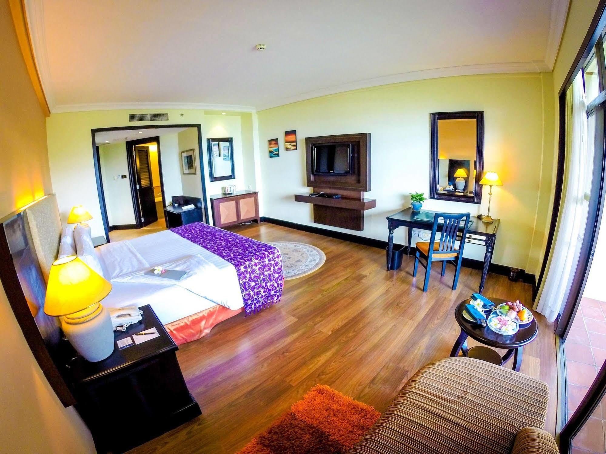 Villa At Nexus Resort & Spa Karambunai Kampong Bikasan Kültér fotó